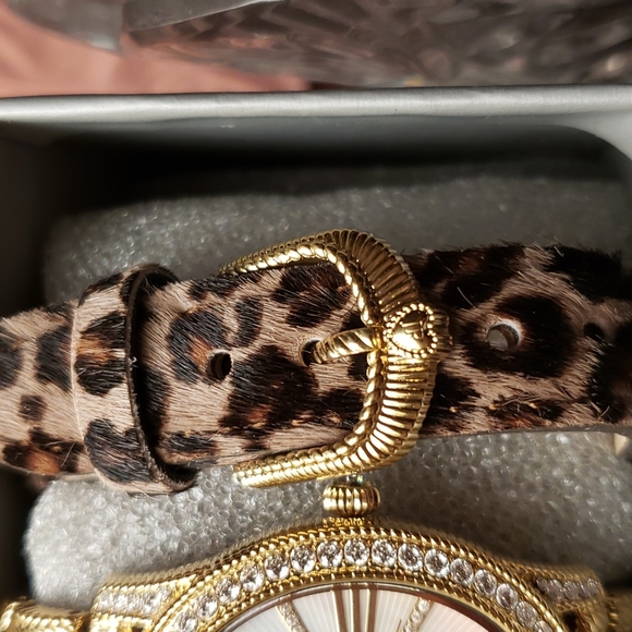 Judith Ripka Gold Bling with mother of pearl face watch and 2 additional bands - Picture 3 of 9